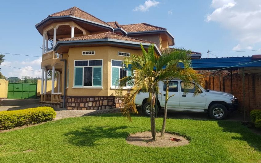 Kacyiru, Well priced Unfurnished House for Rent.