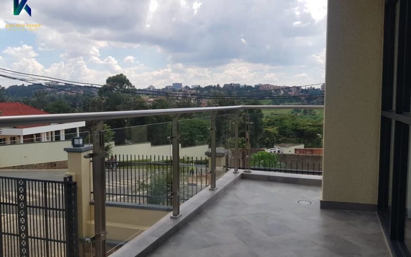 Nyarutarama, Apartment with Golf Course View.