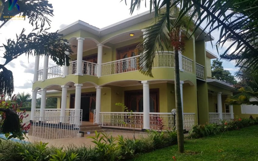 Nyarutarama, Villa for Rent.