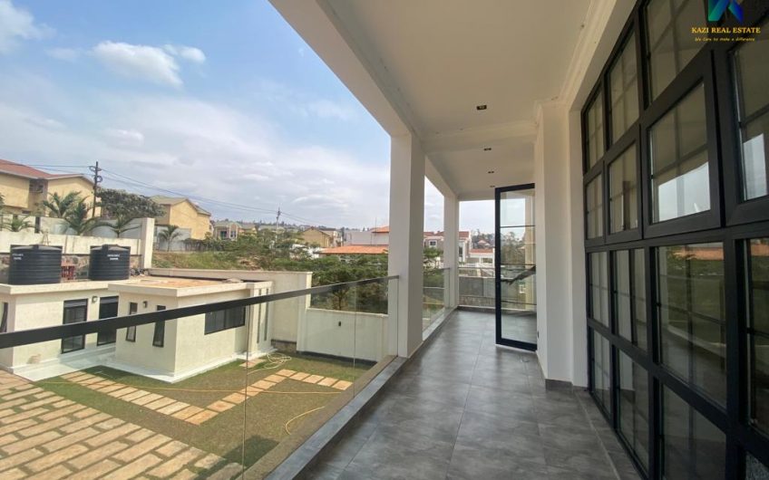 Nyarutarama, Modern House for Rent!