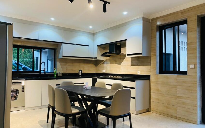 STUNNING LUXURY VILLA FOR RENT IN NYARUTARAMA