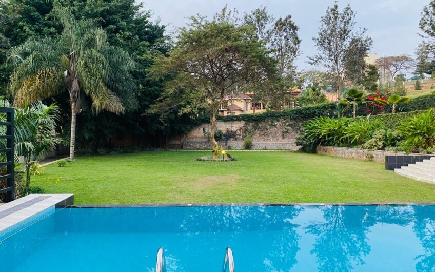 STUNNING LUXURY VILLA FOR RENT IN NYARUTARAMA