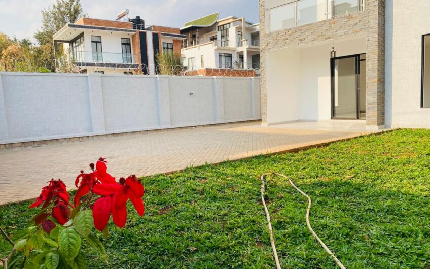 FOR RENT – ELEGANT 6-BEDROOM HOME
