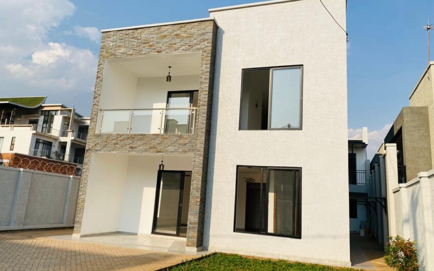 FOR RENT – ELEGANT 6-BEDROOM HOME