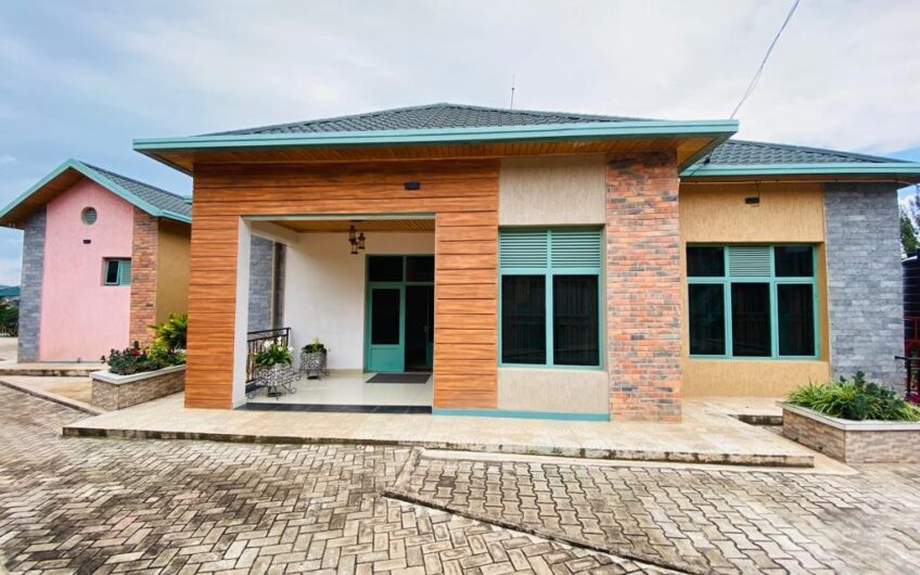 NYARUTARAMA, SPACIOUS OFFICE HOUSE FOR RENT