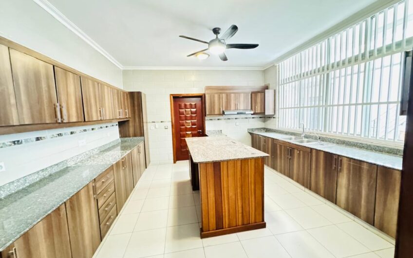 LUXURY DIPLOMATIC VILLA – KACYIRU