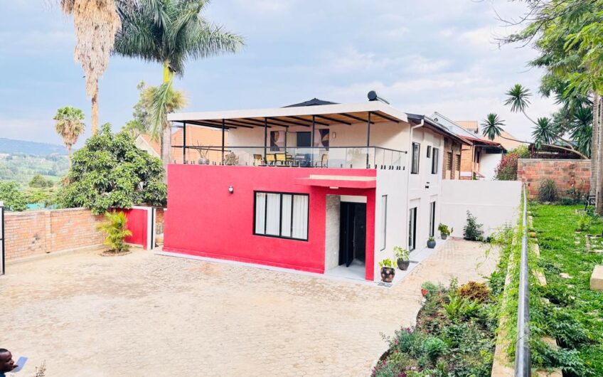 Beautiful Furnished Home in a Prime Location